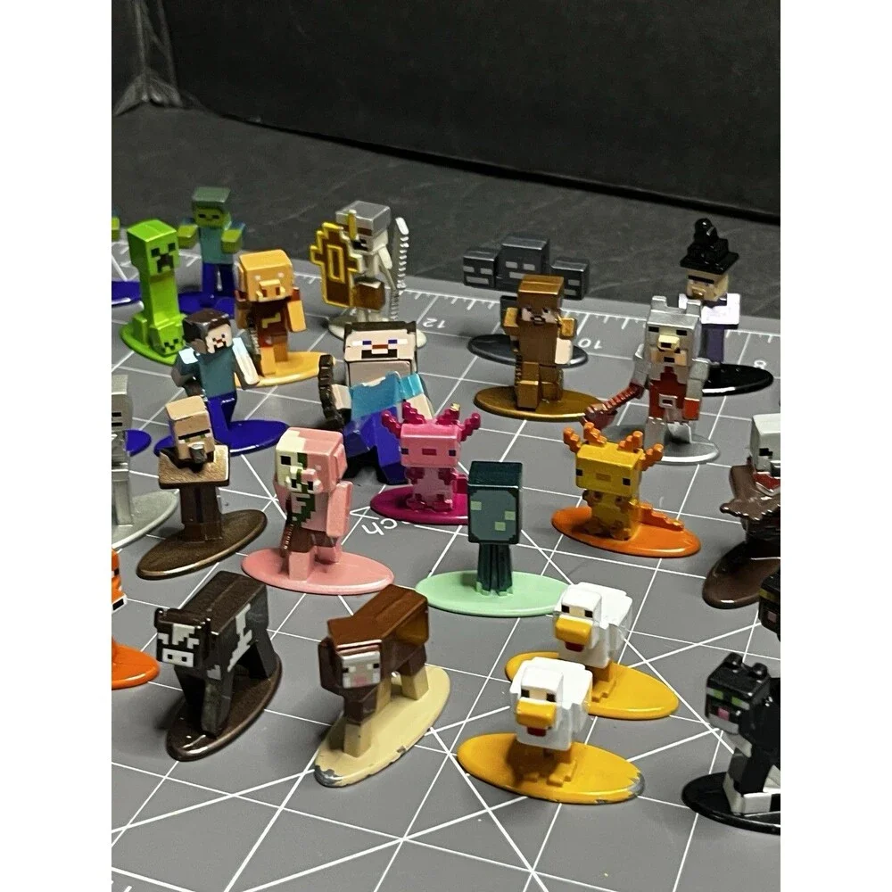 Minecraft Nano Metalfigs Minecraft Set of 40 Die Cast Collectible Figures...